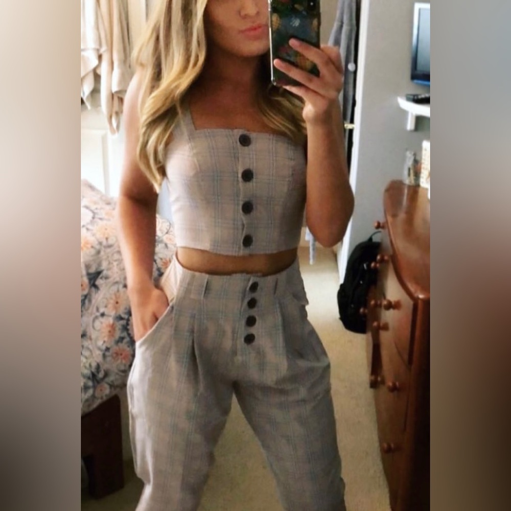 Matching pant and cropped tank top set